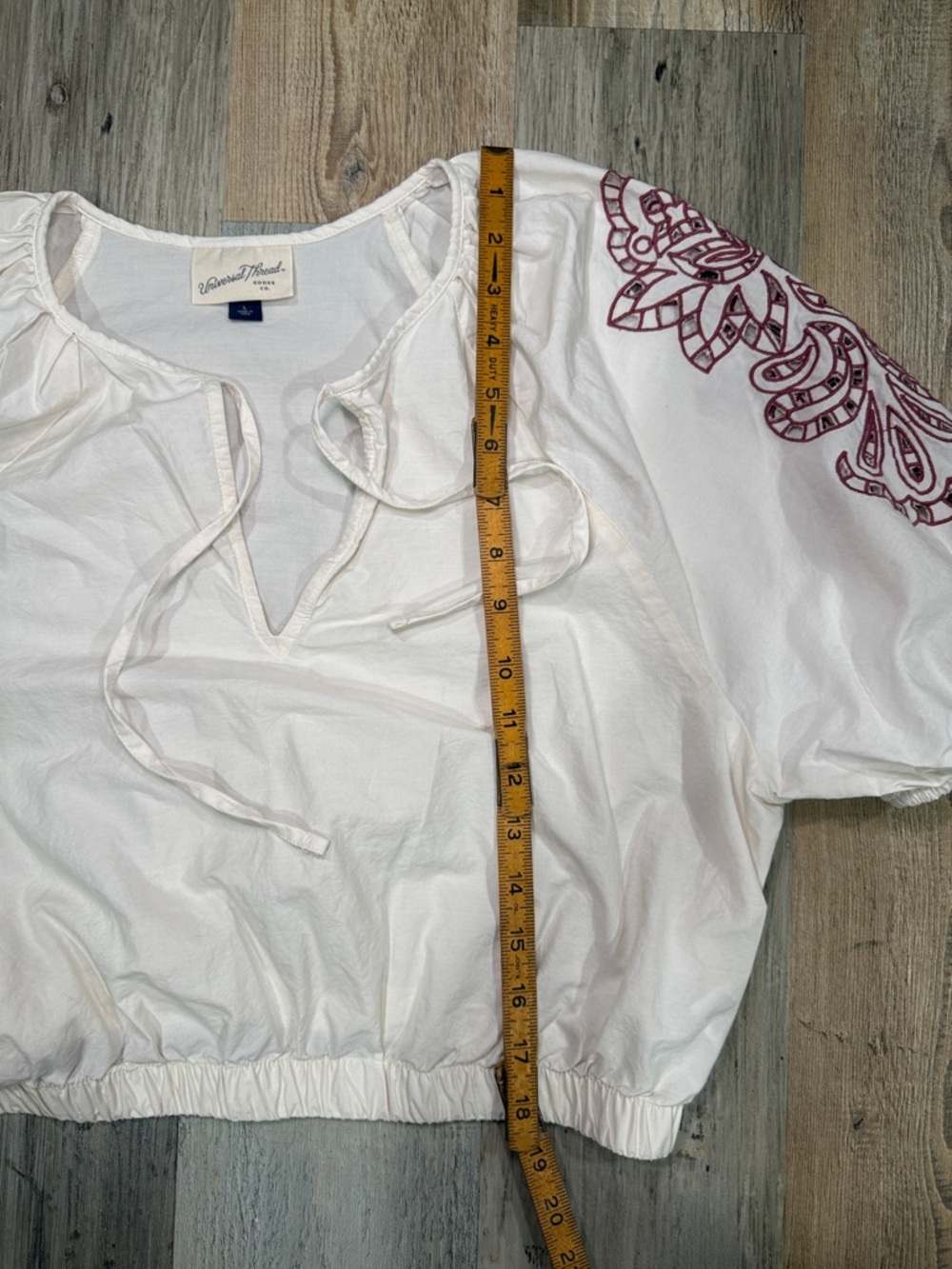Universal Thread White Cropped Peasant Top with Mauve Sleeve Embroidery - Picture 4 of 4